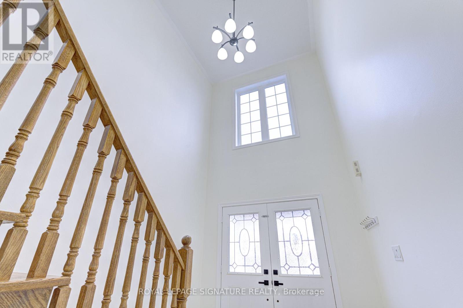 47 Lake Crescent, Barrie, Ontario  L4N 6A7 - Photo 5 - S12408634