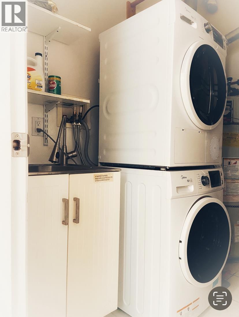 5989 Rumble Street, Burnaby, British Columbia  V5J 2C6 - Photo 11 - R3070066