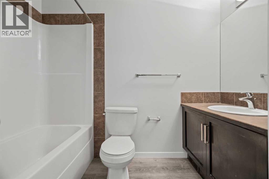 39 New Brighton Point Se, Calgary, Alberta  T2Z 1B8 - Photo 19 - A2271073