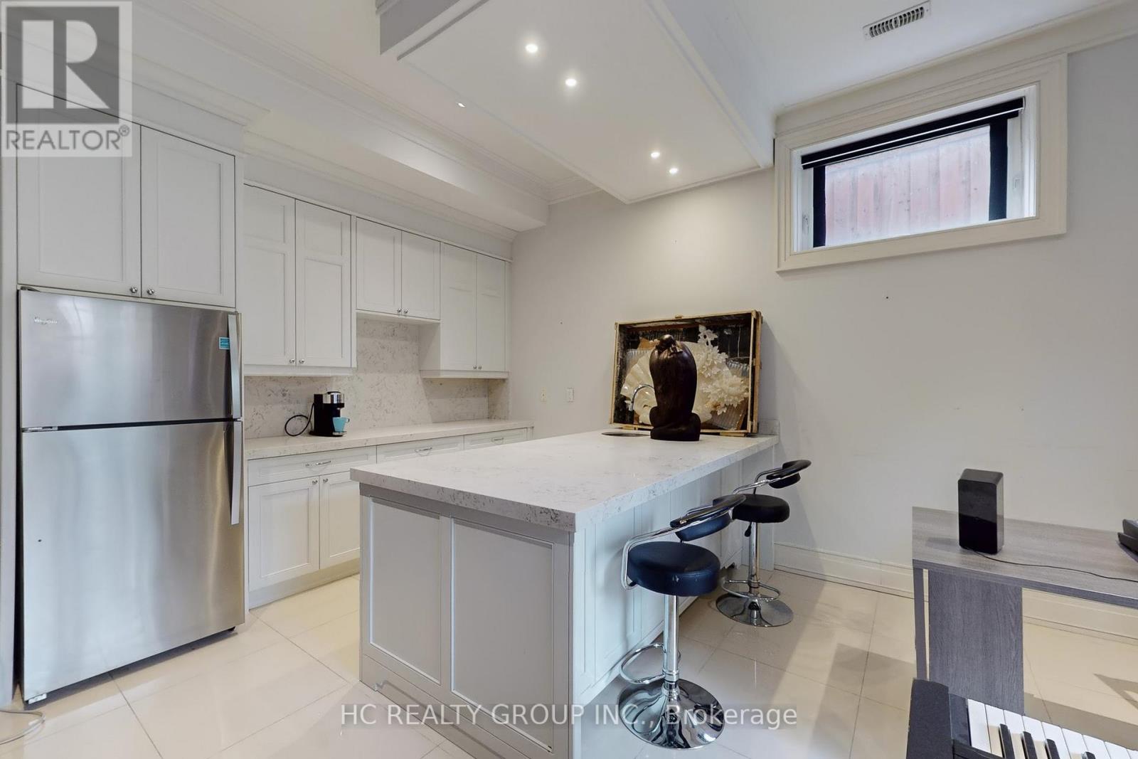 256 Park Home Avenue, Toronto, Ontario  M2R 1A3 - Photo 35 - C12581898