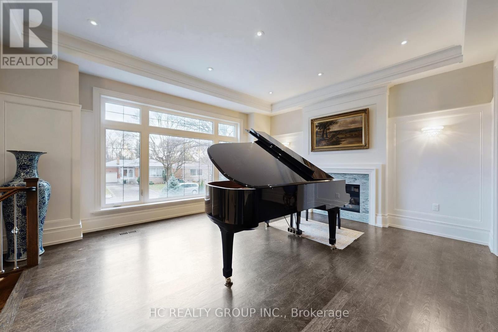 256 Park Home Avenue, Toronto, Ontario  M2R 1A3 - Photo 5 - C12581898