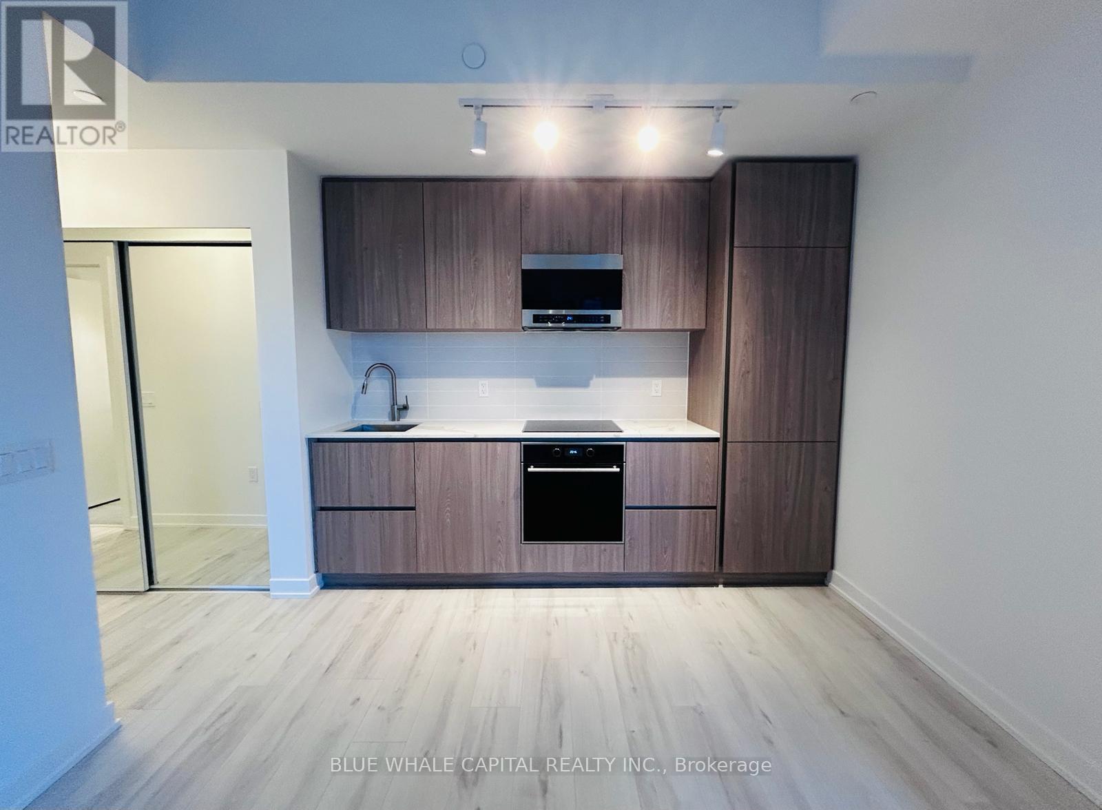 1605 - 110 Broadway Avenue, Toronto, Ontario  M4P 1V7 - Photo 2 - C12581924