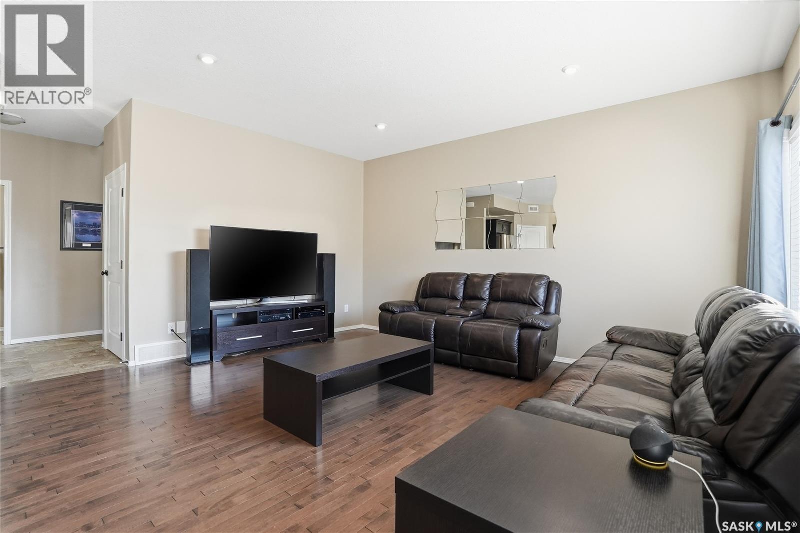 138 Lehrer Close, Saskatoon, Saskatchewan  S7R 0L3 - Photo 13 - SK024807