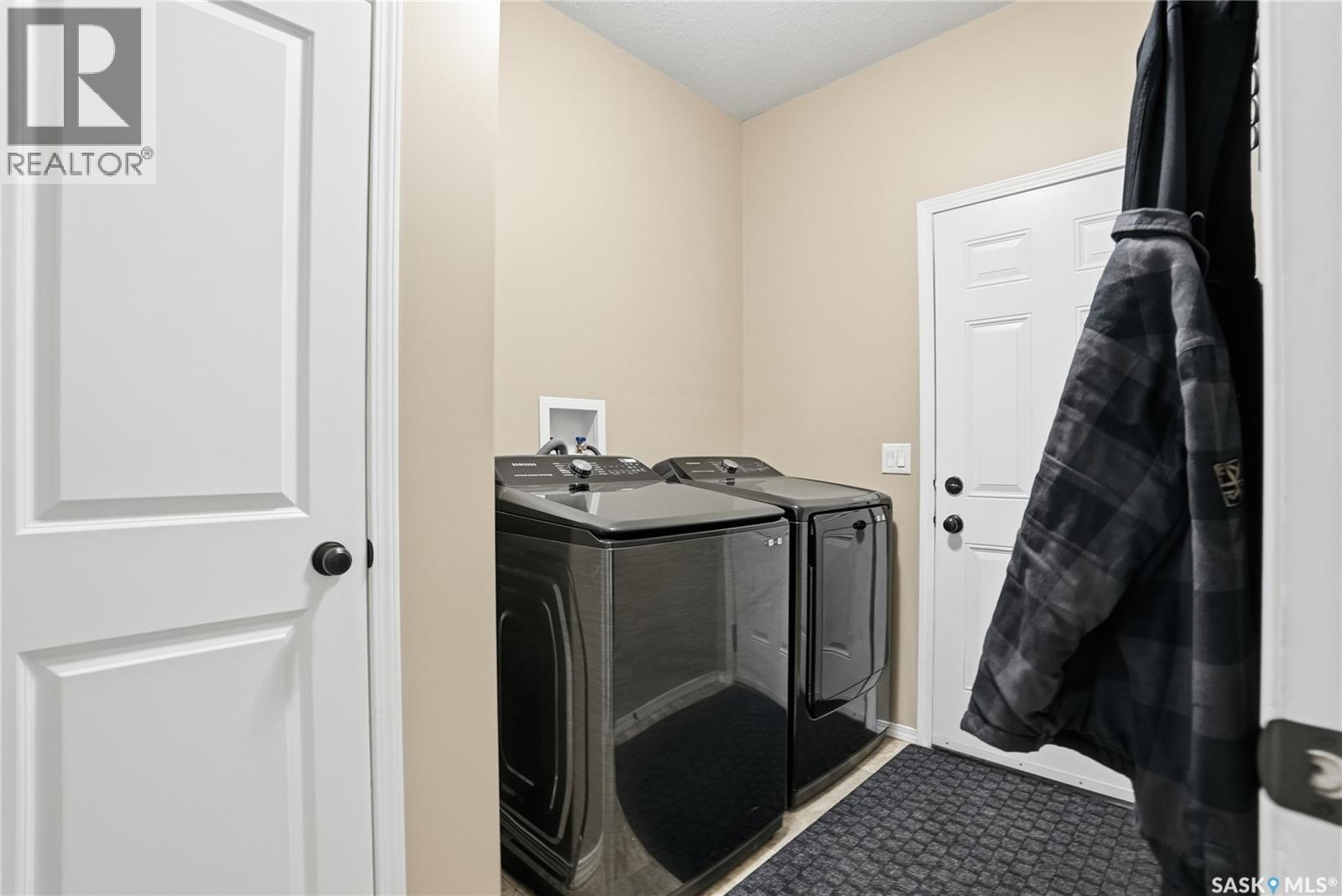 138 Lehrer Close, Saskatoon, Saskatchewan  S7R 0L3 - Photo 20 - SK024807