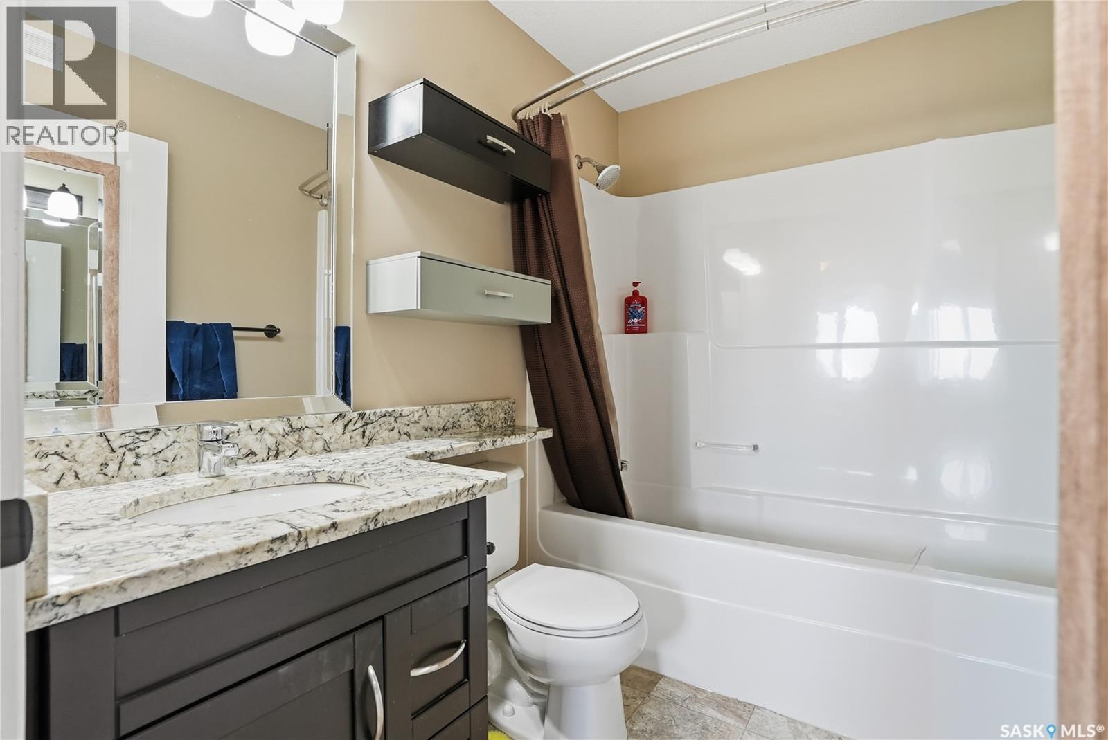 138 Lehrer Close, Saskatoon, Saskatchewan  S7R 0L3 - Photo 29 - SK024807