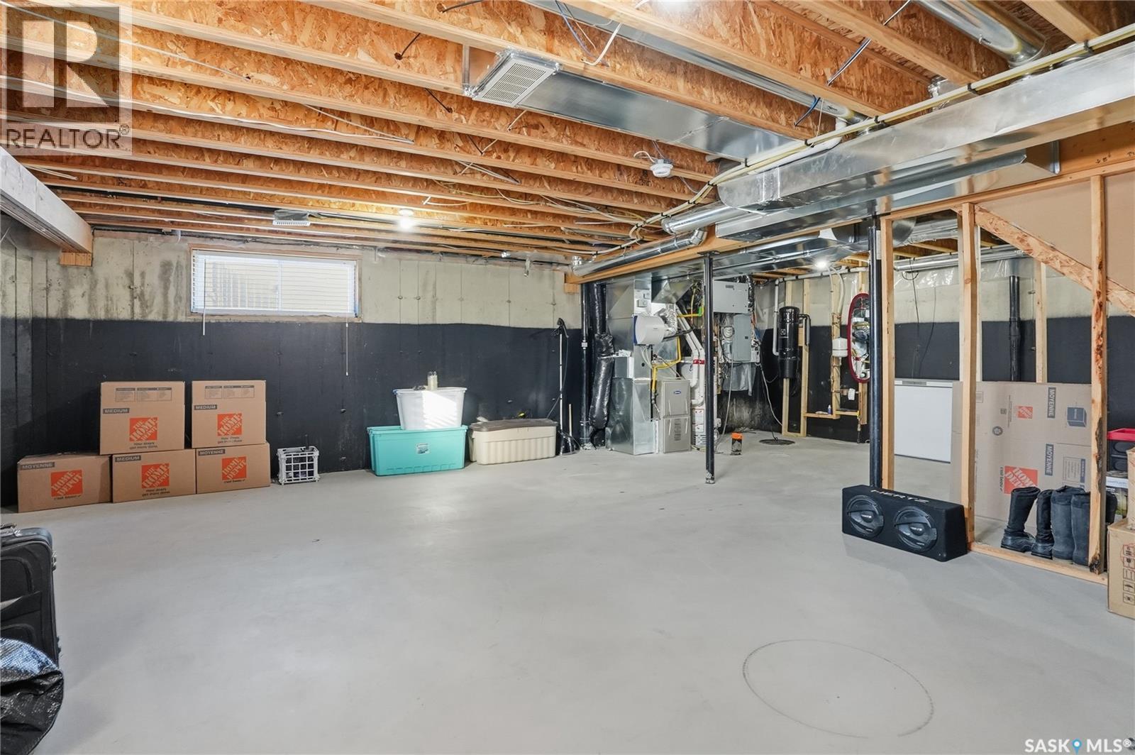 138 Lehrer Close, Saskatoon, Saskatchewan  S7R 0L3 - Photo 39 - SK024807