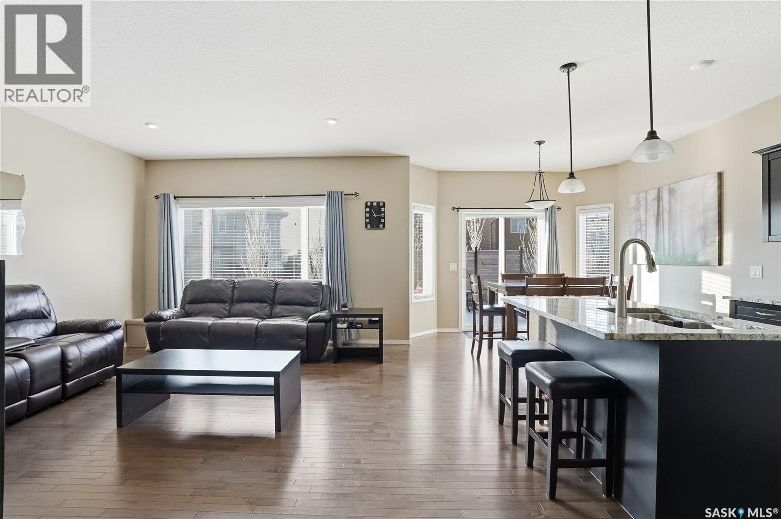 138 Lehrer Close, Saskatoon, Saskatchewan  S7R 0L3 - Photo 5 - SK024807