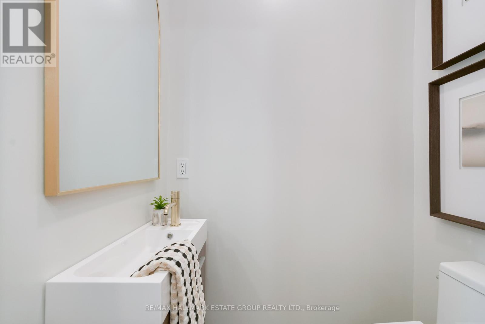 39 Lewis Street, Toronto, Ontario  M4M 2H2 - Photo 7 - E12581910