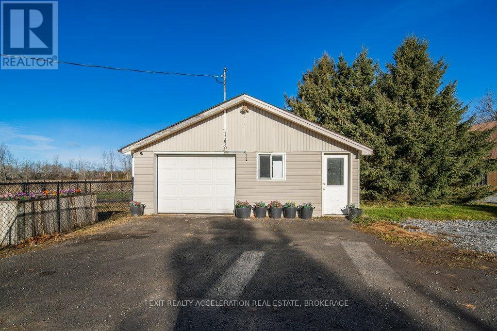 8061 County Rd 2, Greater Napanee, Ontario  K0K 2W0 - Photo 38 - X12522724