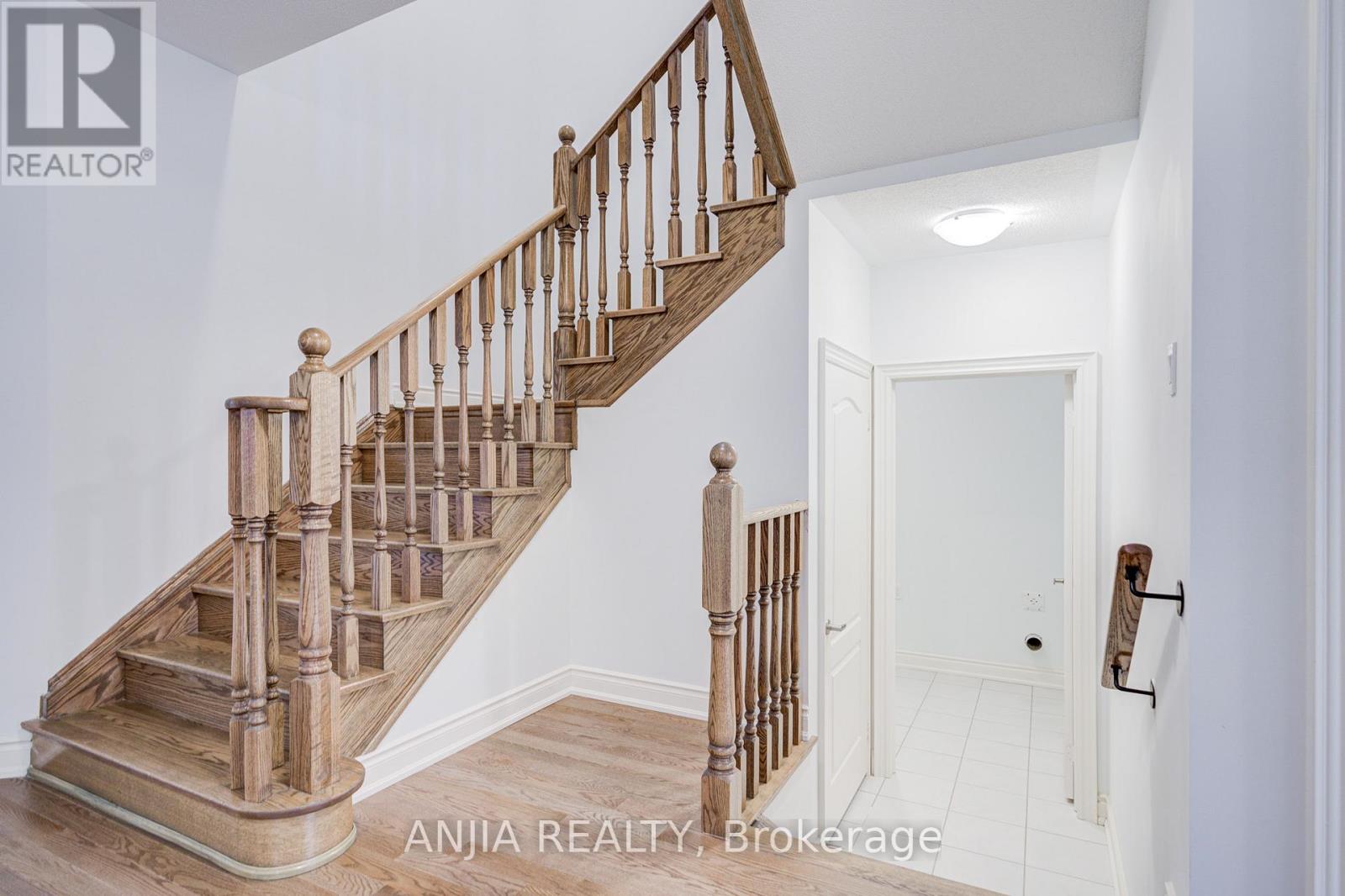 43 Sambro Lane, Whitchurch-Stouffville, Ontario  L4A 0S1 - Photo 17 - N12581860