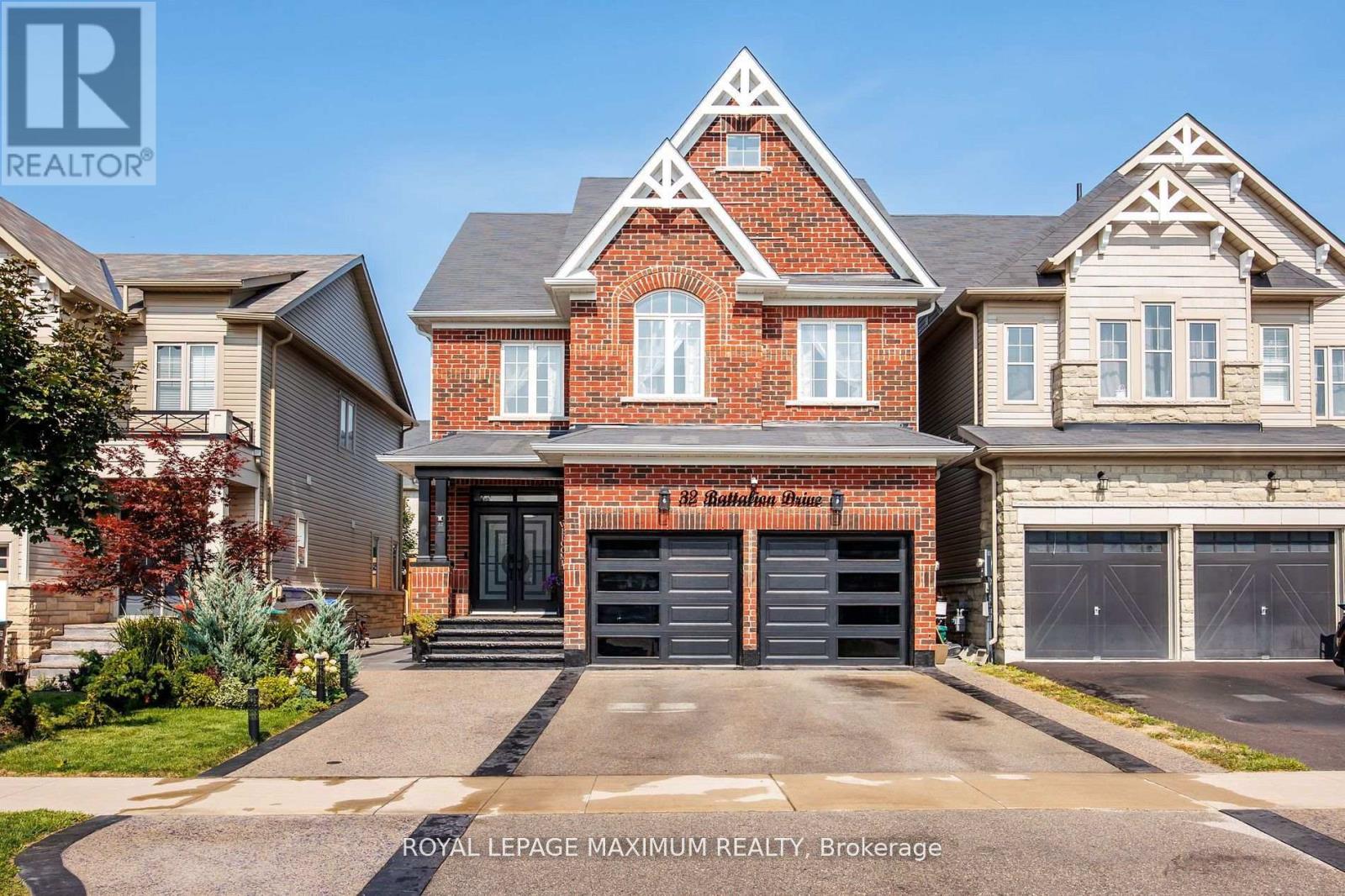 32 Battalion Drive, Essa (Angus), Ontario  L0M 1B4 - Photo 2 - N12581908