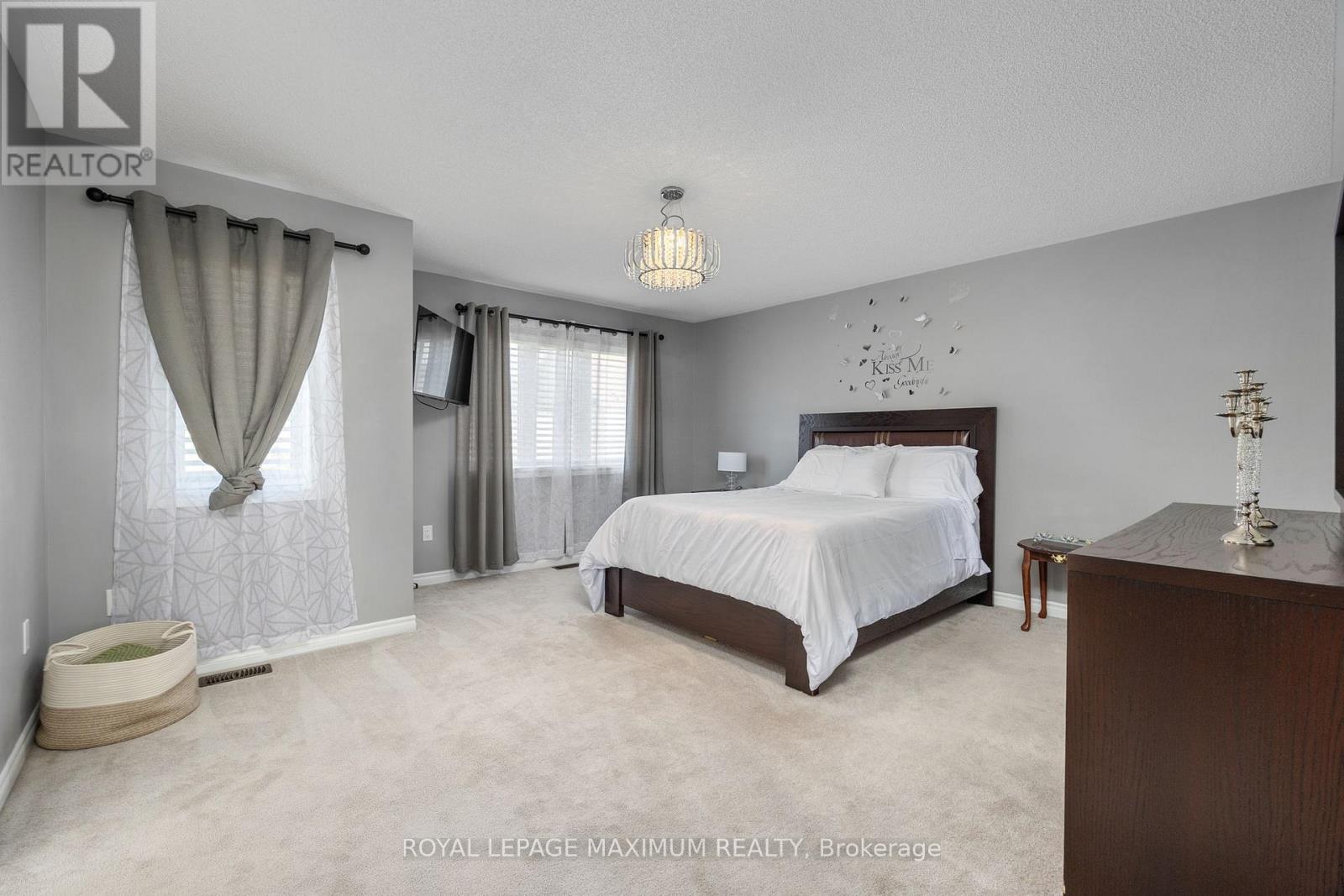 32 Battalion Drive, Essa (Angus), Ontario  L0M 1B4 - Photo 24 - N12581908