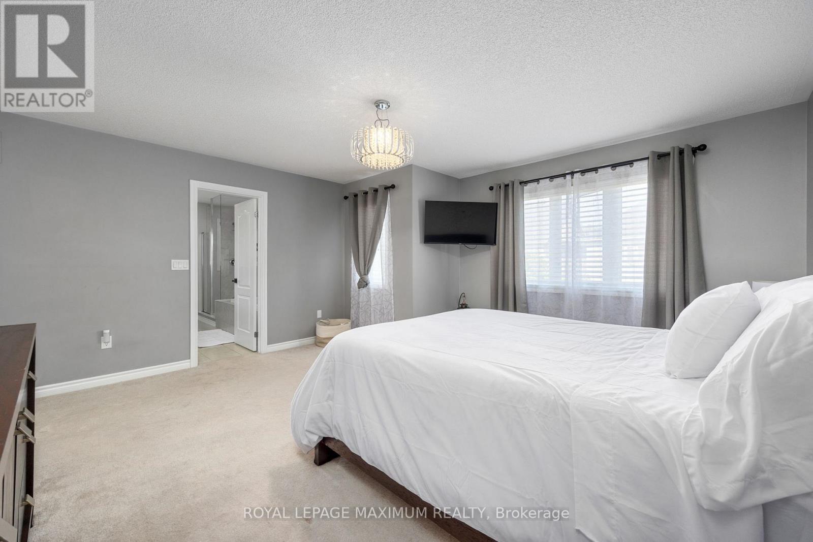 32 Battalion Drive, Essa (Angus), Ontario  L0M 1B4 - Photo 25 - N12581908