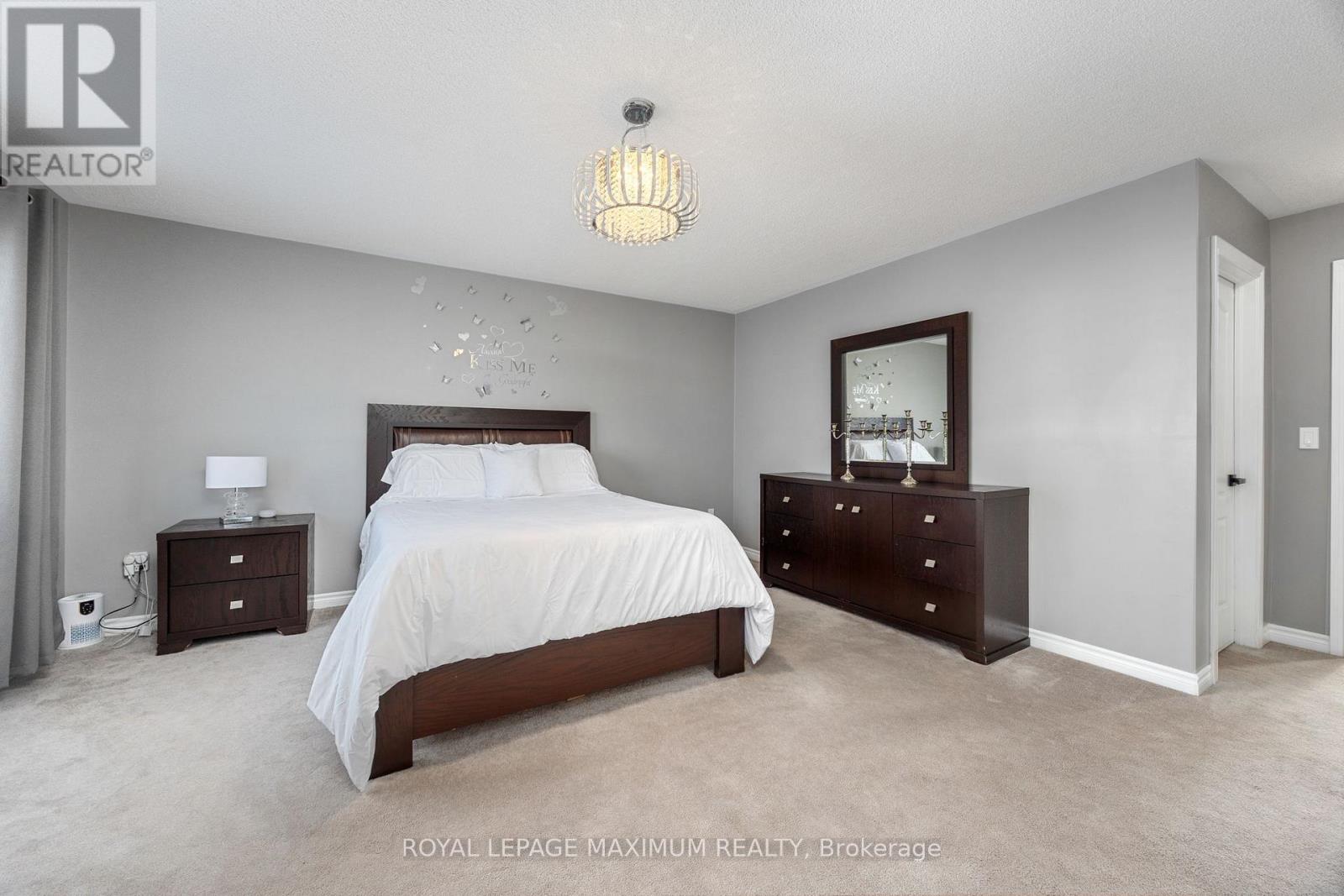 32 Battalion Drive, Essa (Angus), Ontario  L0M 1B4 - Photo 26 - N12581908