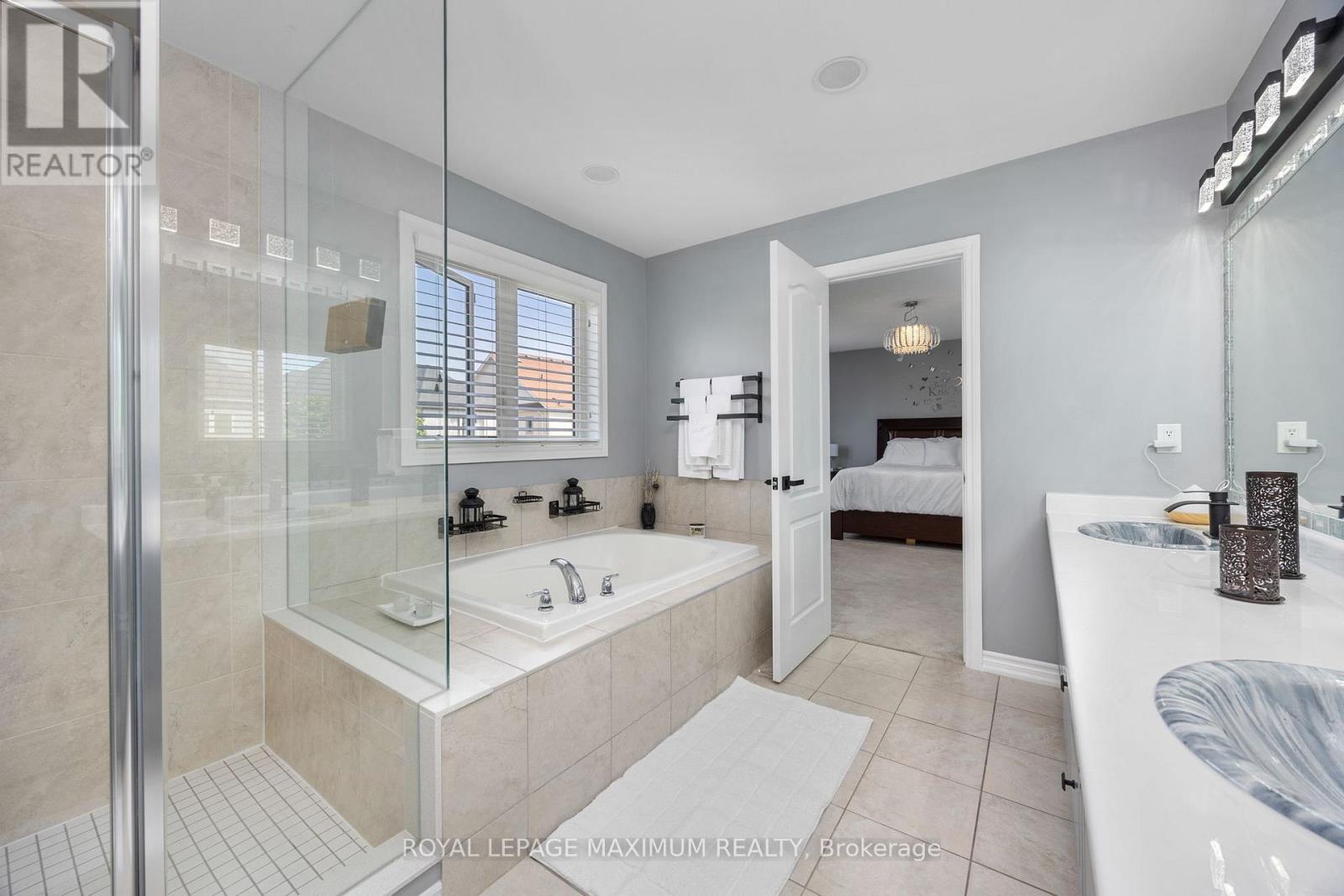 32 Battalion Drive, Essa (Angus), Ontario  L0M 1B4 - Photo 29 - N12581908