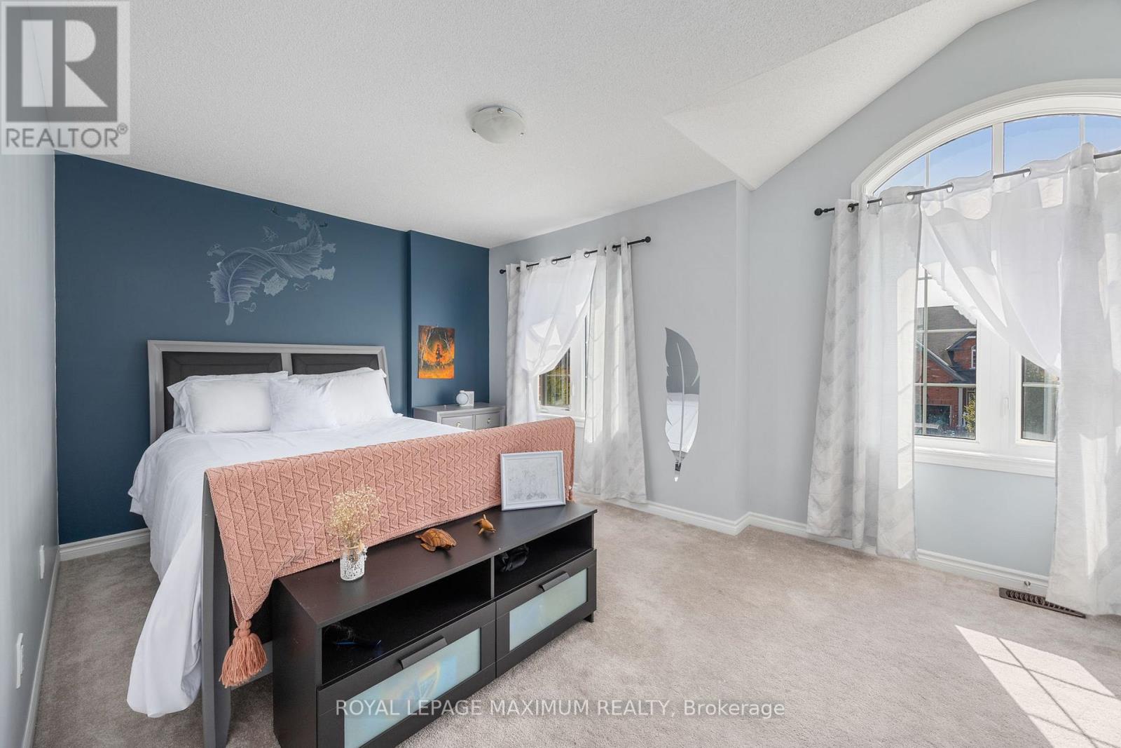 32 Battalion Drive, Essa (Angus), Ontario  L0M 1B4 - Photo 31 - N12581908