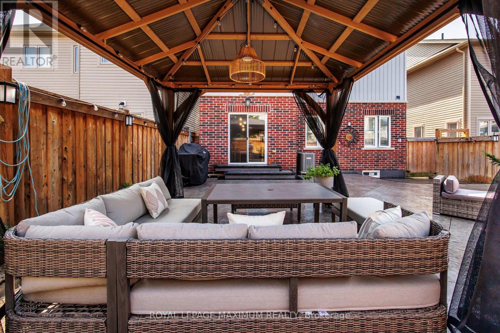 32 Battalion Drive, Essa (Angus), Ontario  L0M 1B4 - Photo 42 - N12581908