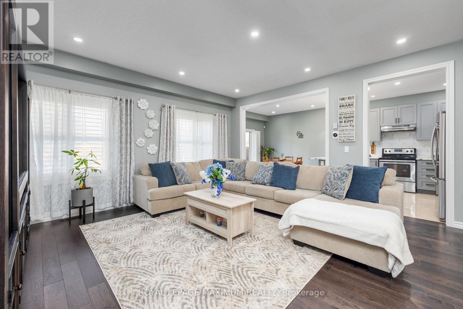 32 Battalion Drive, Essa (Angus), Ontario  L0M 1B4 - Photo 8 - N12581908