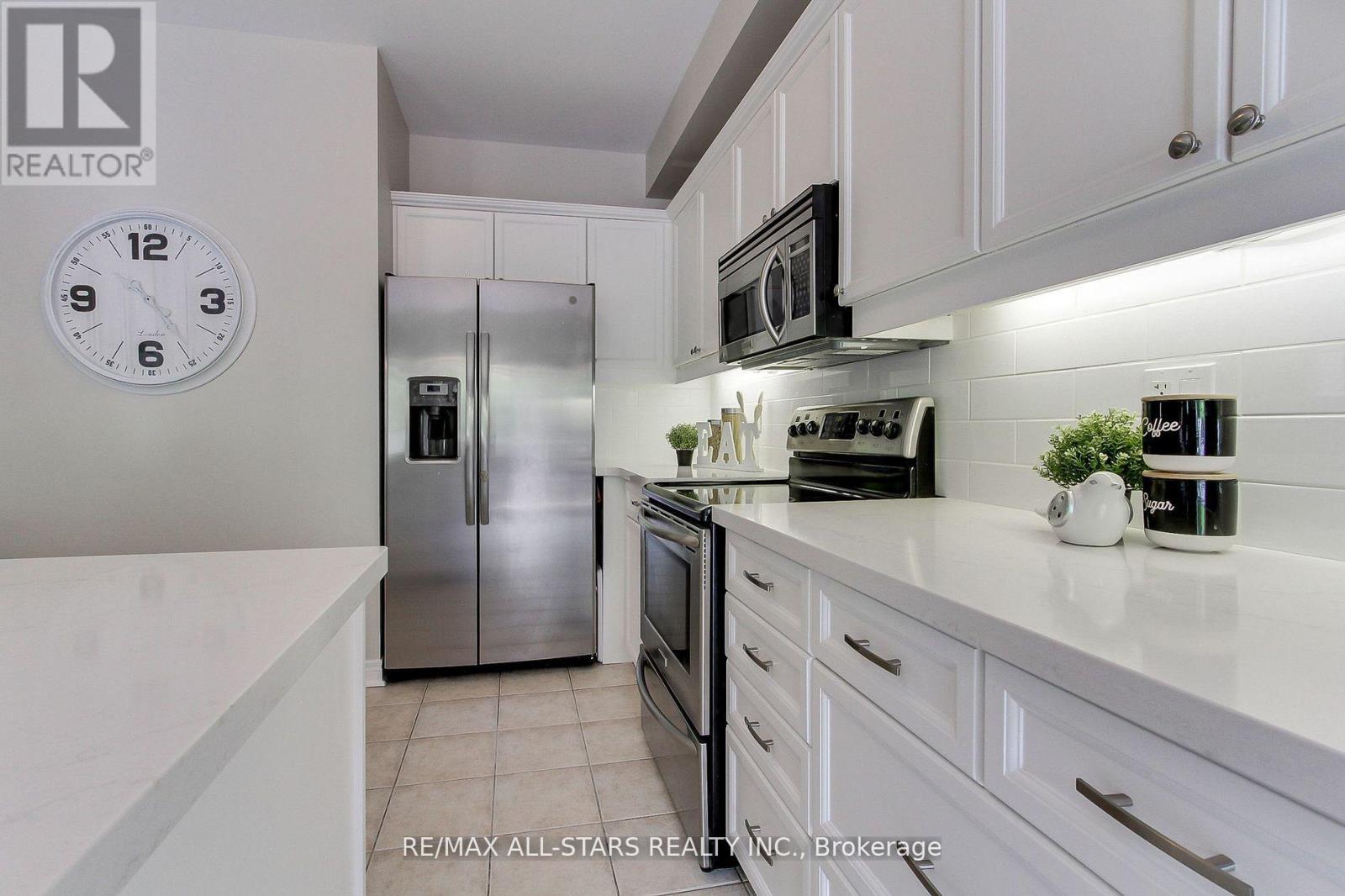 20 James Ratcliff Avenue, Whitchurch-Stouffville, Ontario  L4A 1P3 - Photo 11 - N12581914