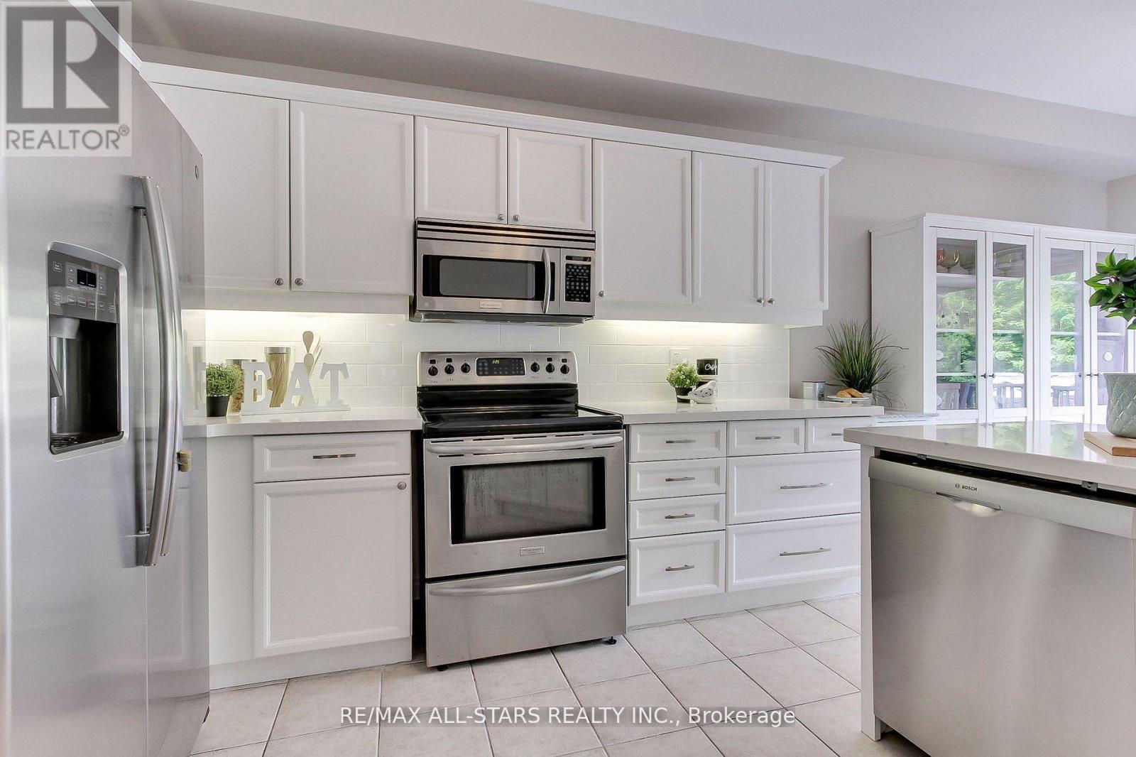 20 James Ratcliff Avenue, Whitchurch-Stouffville, Ontario  L4A 1P3 - Photo 12 - N12581914