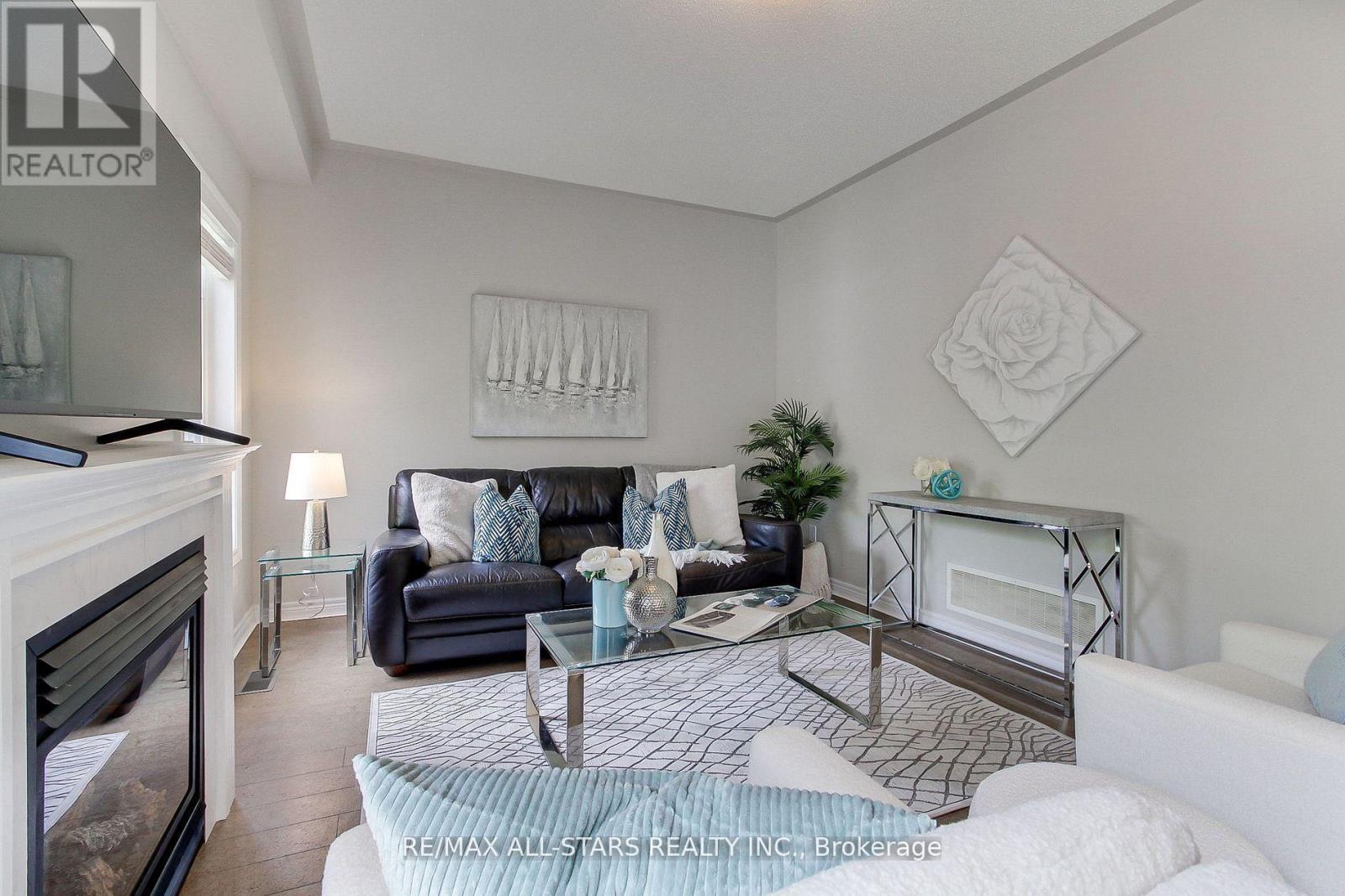 20 James Ratcliff Avenue, Whitchurch-Stouffville, Ontario  L4A 1P3 - Photo 18 - N12581914