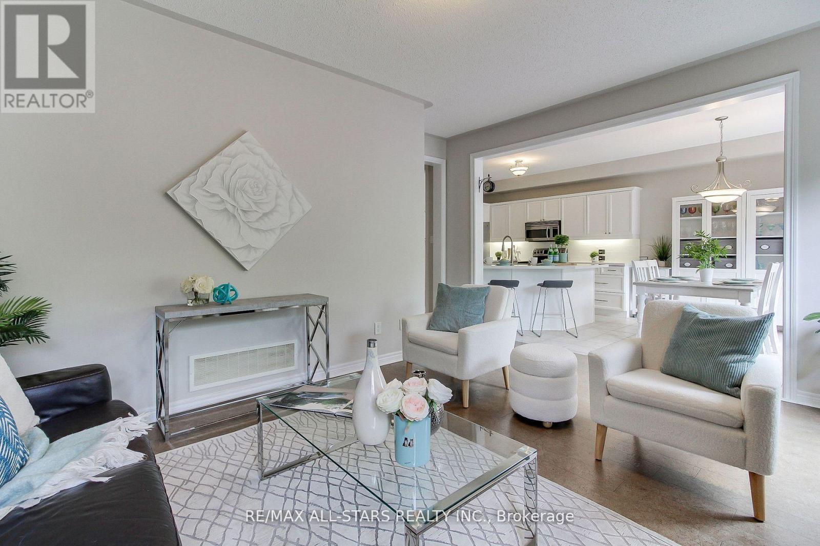 20 James Ratcliff Avenue, Whitchurch-Stouffville, Ontario  L4A 1P3 - Photo 19 - N12581914