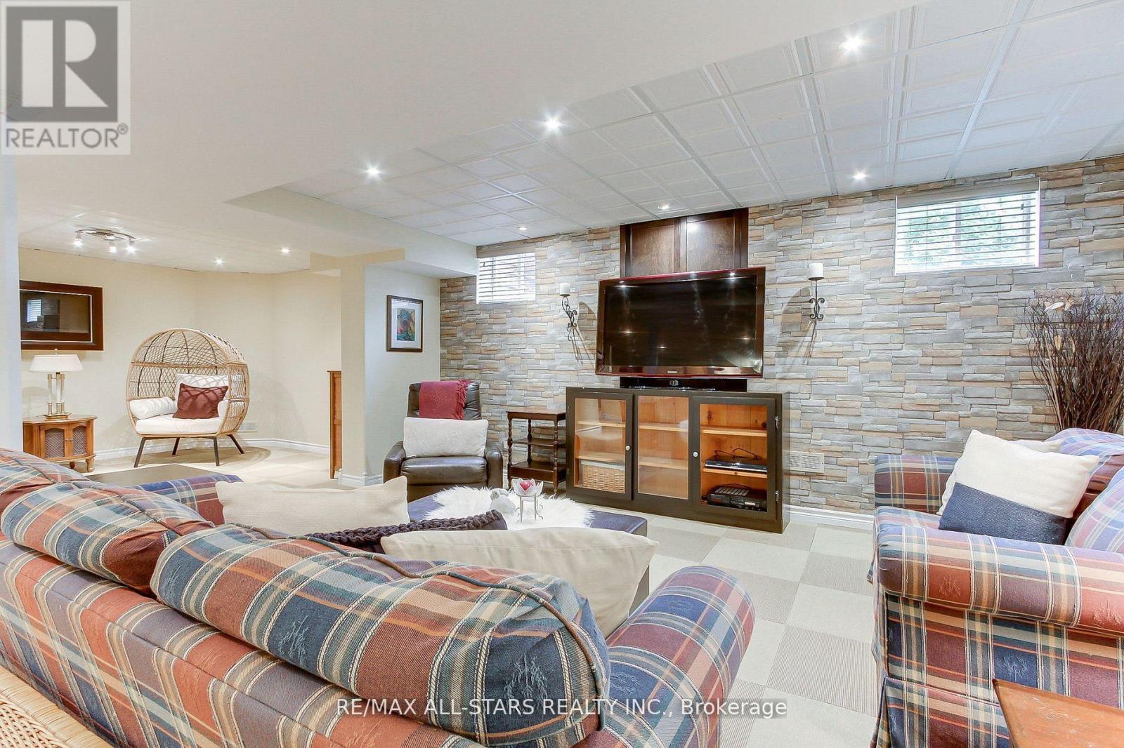 20 James Ratcliff Avenue, Whitchurch-Stouffville, Ontario  L4A 1P3 - Photo 36 - N12581914