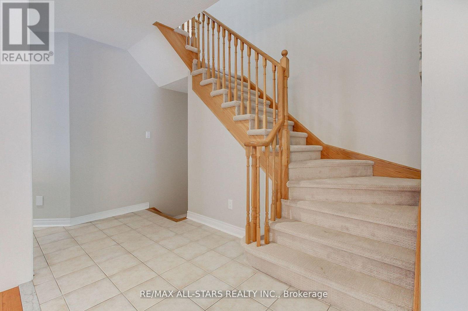 20 James Ratcliff Avenue, Whitchurch-Stouffville, Ontario  L4A 1P3 - Photo 8 - N12581914