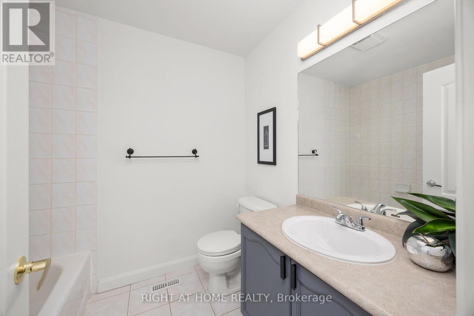 8 Diana Way, Barrie (Innis-Shore), Ontario  L4M 7H2 - Photo 16 - S12581872