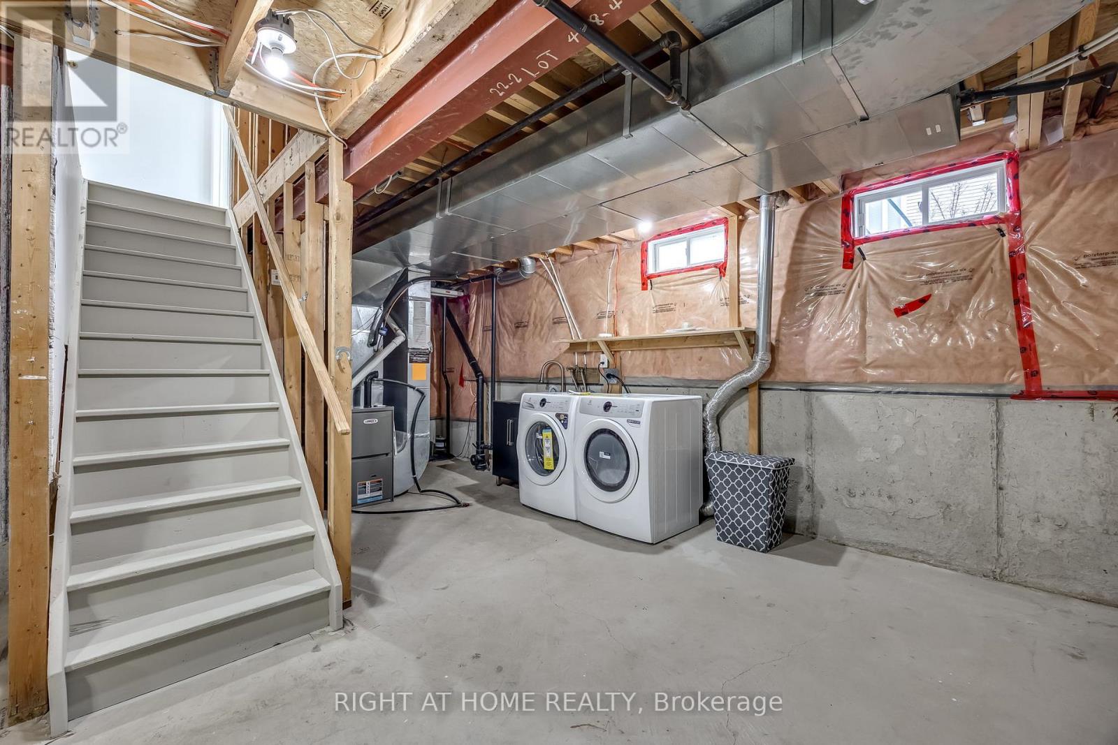 8 Diana Way, Barrie (Innis-Shore), Ontario  L4M 7H2 - Photo 24 - S12581872