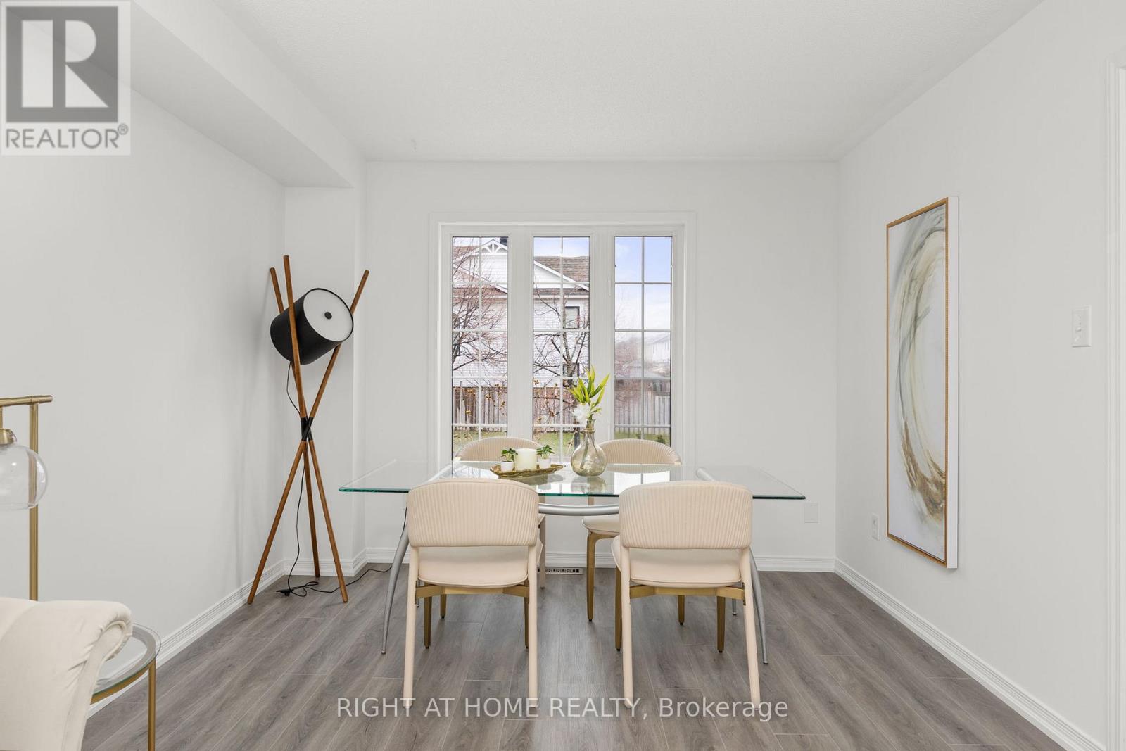 8 Diana Way, Barrie (Innis-Shore), Ontario  L4M 7H2 - Photo 3 - S12581872