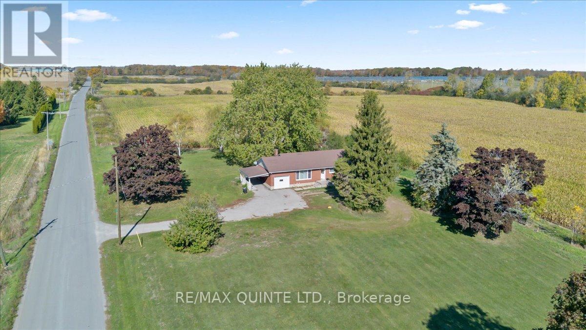18 CONLEY ROAD, Prince Edward County, Ontario
