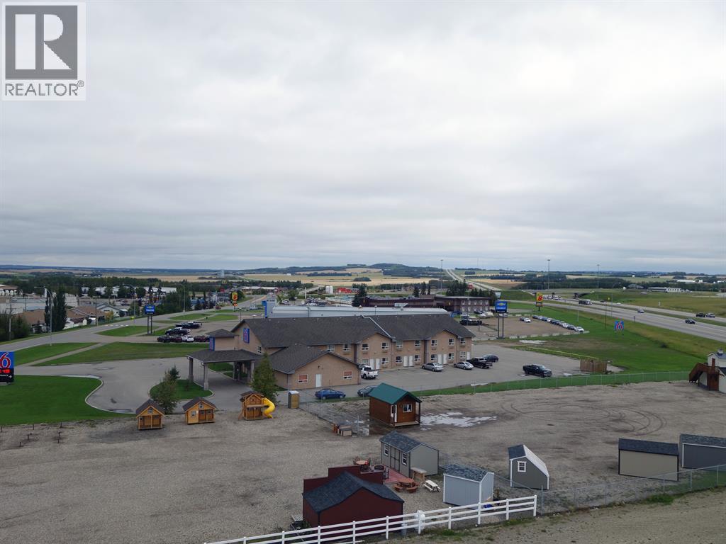 4504 42 Avenue, Innisfail, Alberta  T4G 1P6 - Photo 4 - A2258642