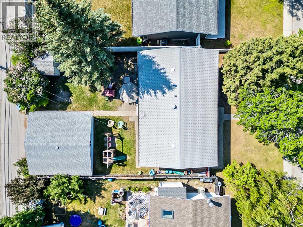 2628 Lionel Crescent Sw, Calgary, Alberta  T3E 6B1 - Photo 22 - A2229831