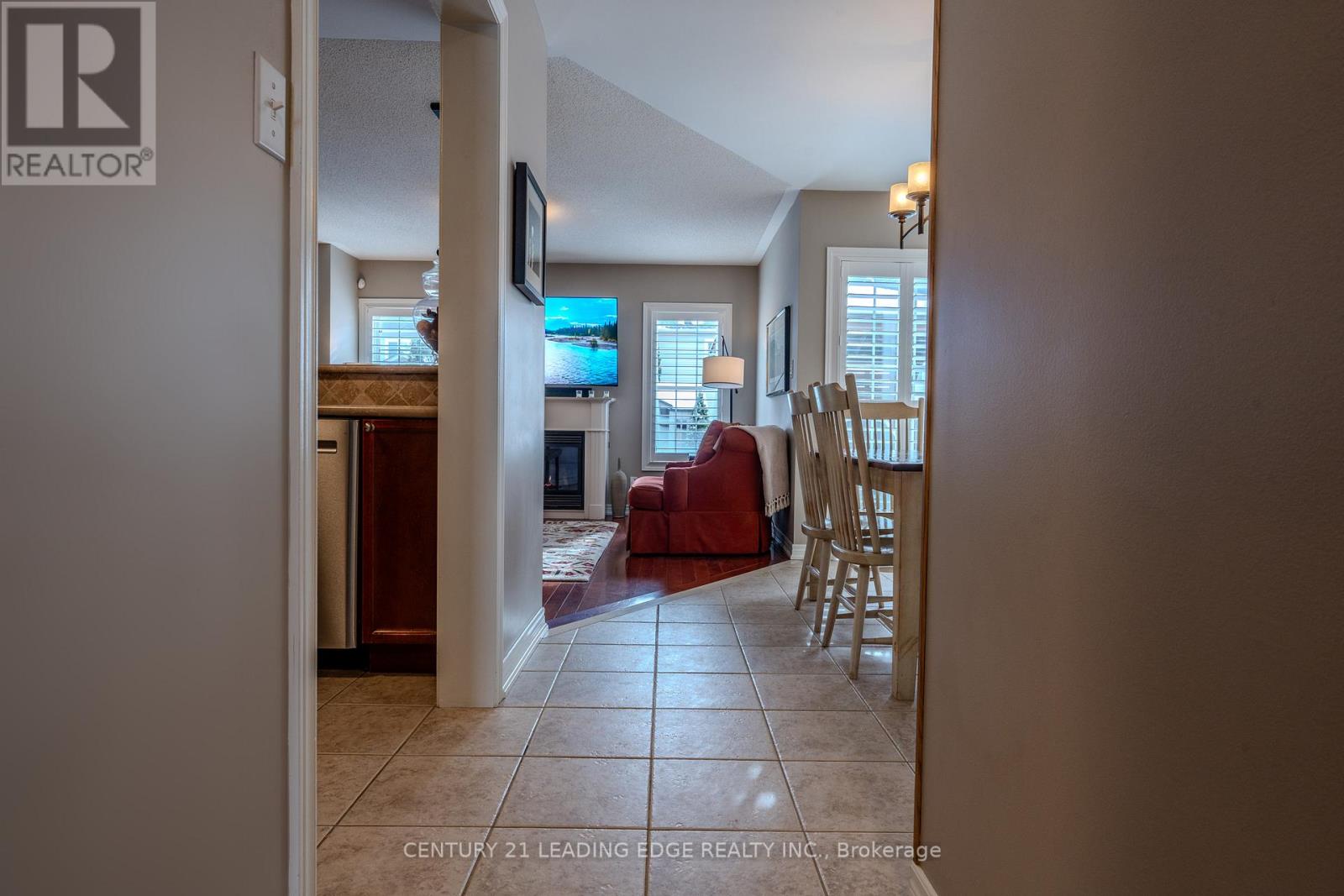 23 Northgrove Crescent, Whitby, Ontario  L1M 2M9 - Photo 6 - E12581950