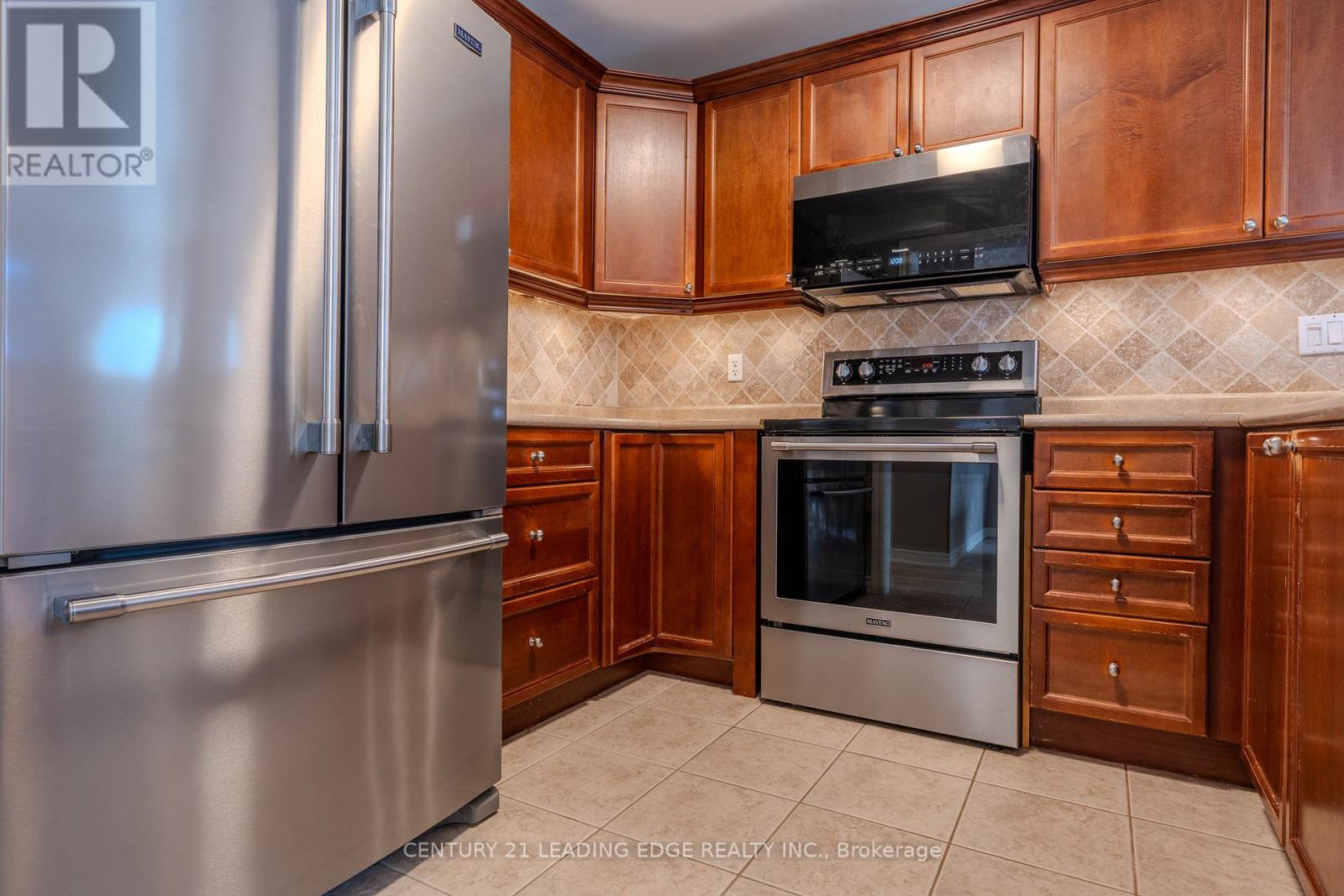 23 Northgrove Crescent, Whitby, Ontario  L1M 2M9 - Photo 9 - E12581950