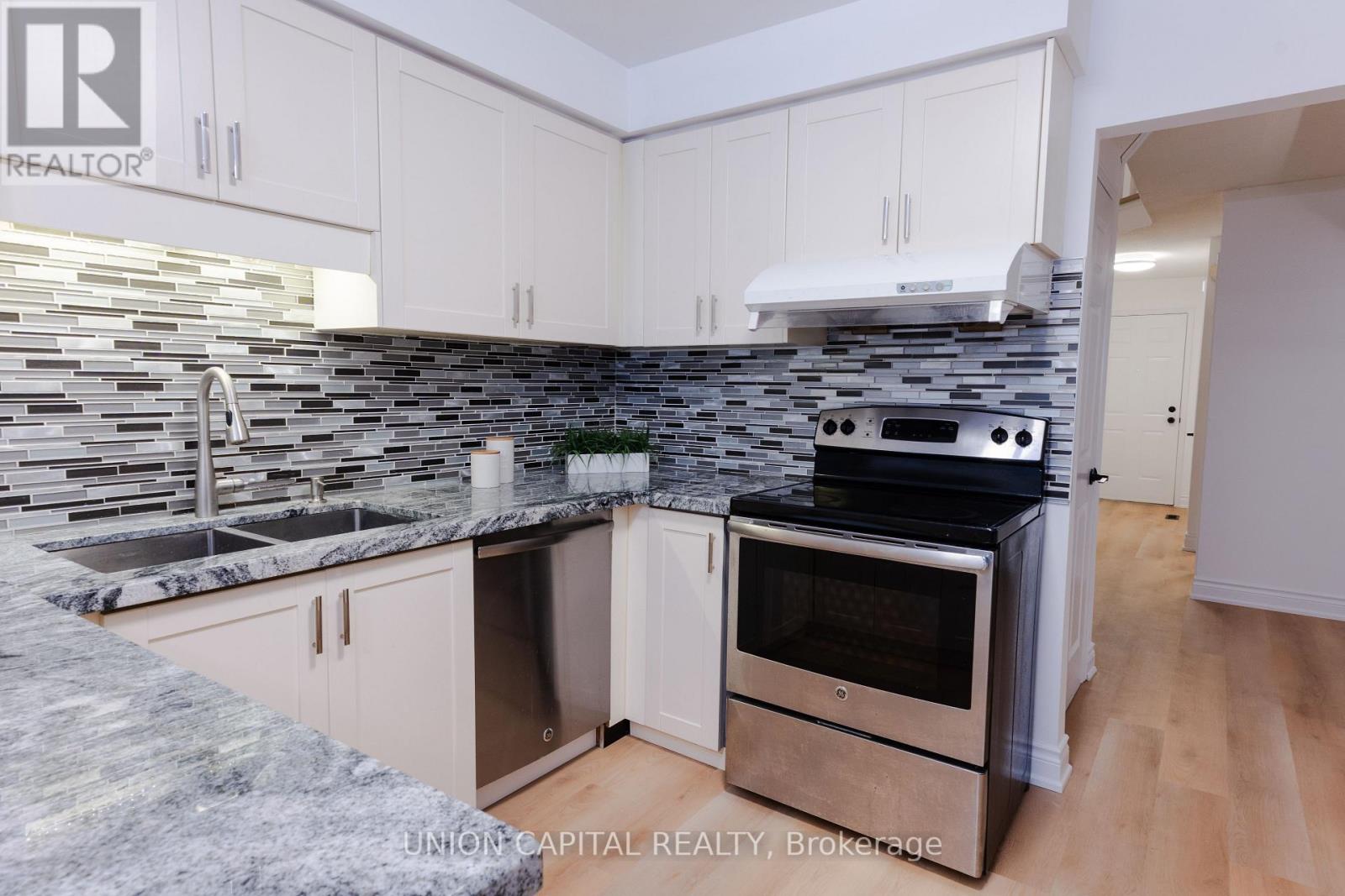 29 Thurman Road, Vaughan, Ontario  L4J 6S3 - Photo 14 - N12581606