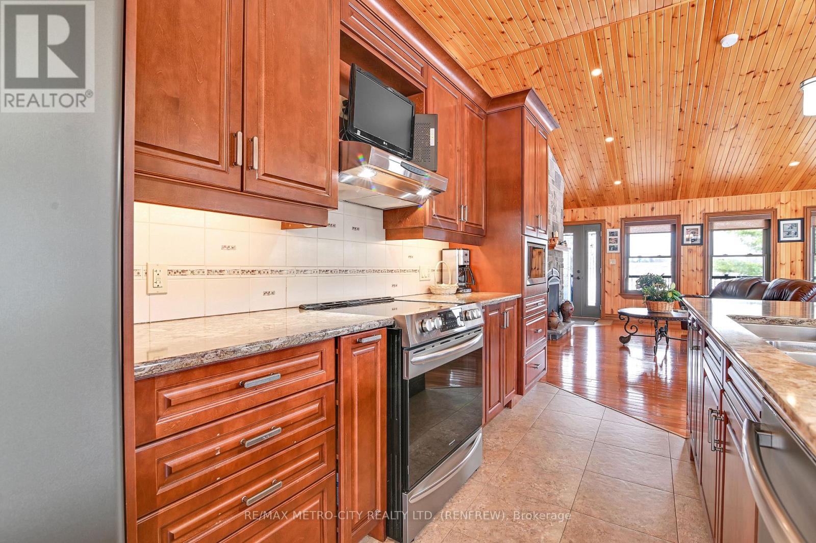 3280 Burnstown Road, Horton, Ontario  K7V 3Z9 - Photo 11 - X12582104