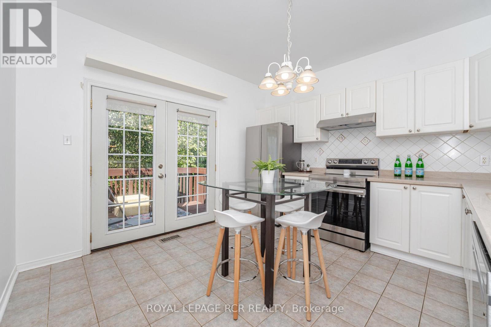 119 Sundridge Street, Brampton, Ontario  L7A 1J8 - Photo 10 - W12581886