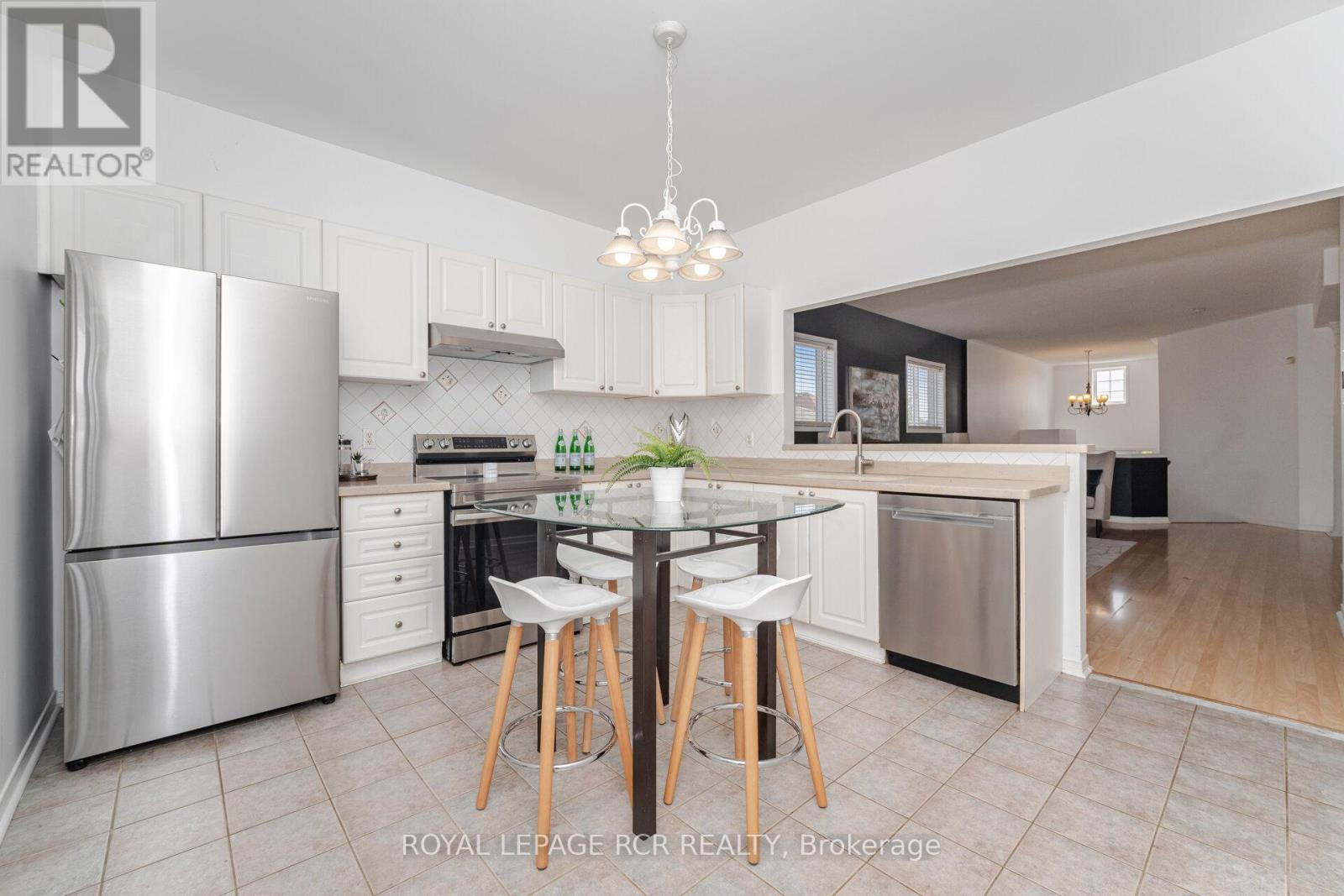 119 Sundridge Street, Brampton, Ontario  L7A 1J8 - Photo 11 - W12581886