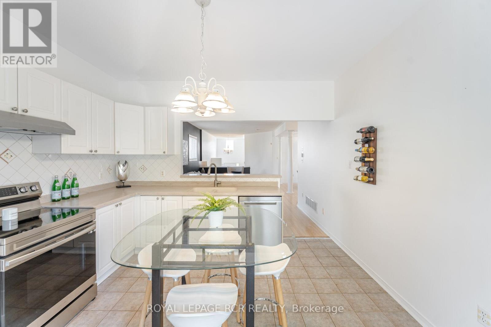 119 Sundridge Street, Brampton, Ontario  L7A 1J8 - Photo 12 - W12581886