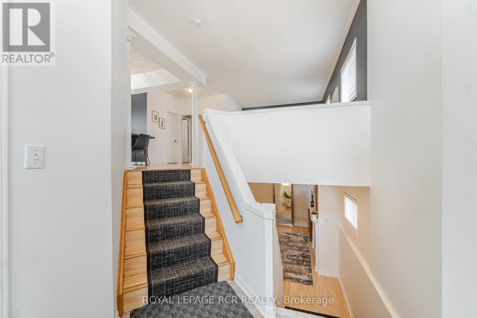 119 Sundridge Street, Brampton, Ontario  L7A 1J8 - Photo 5 - W12581886