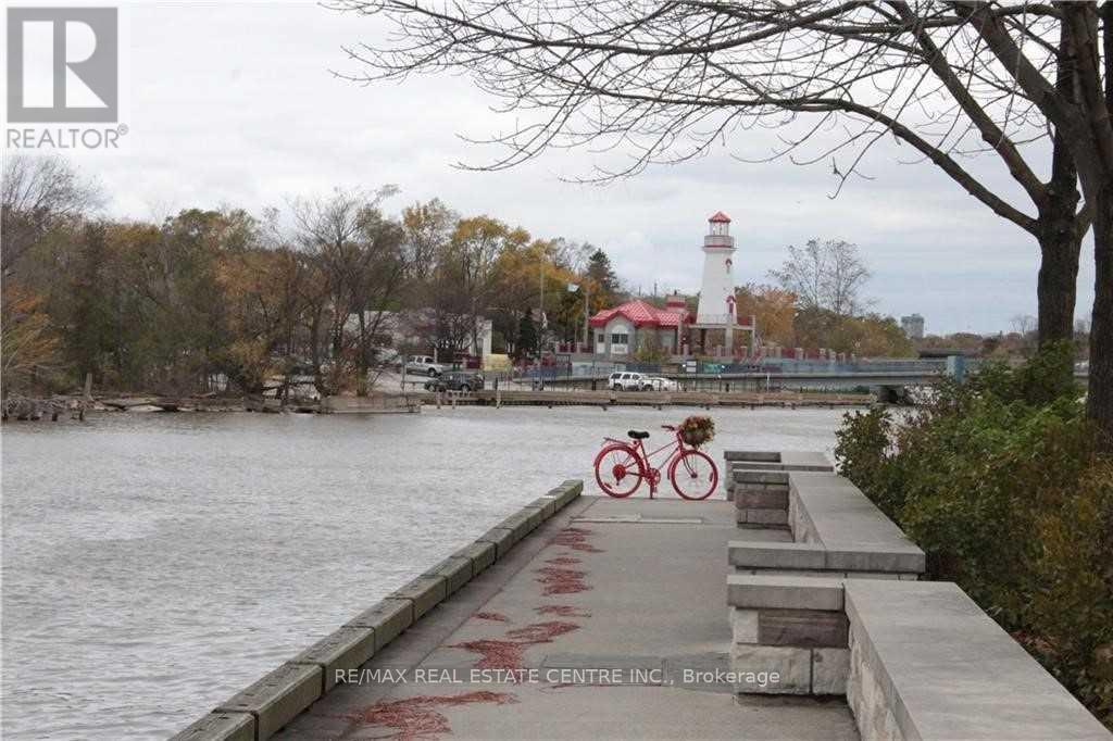 30 Pine Avenue N, Mississauga, Ontario  L5H 2P9 - Photo 25 - W12581894