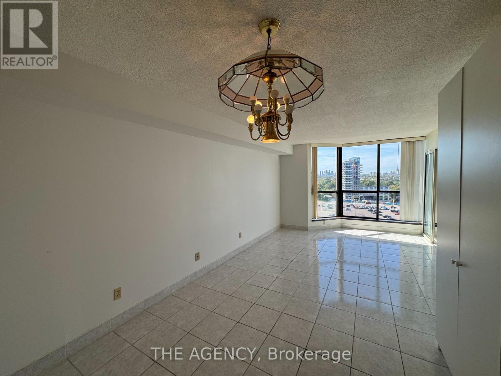 1104 - 1155 Bough Beeches Boulevard, Mississauga, Ontario  L4W 4N2 - Photo 7 - W12581896