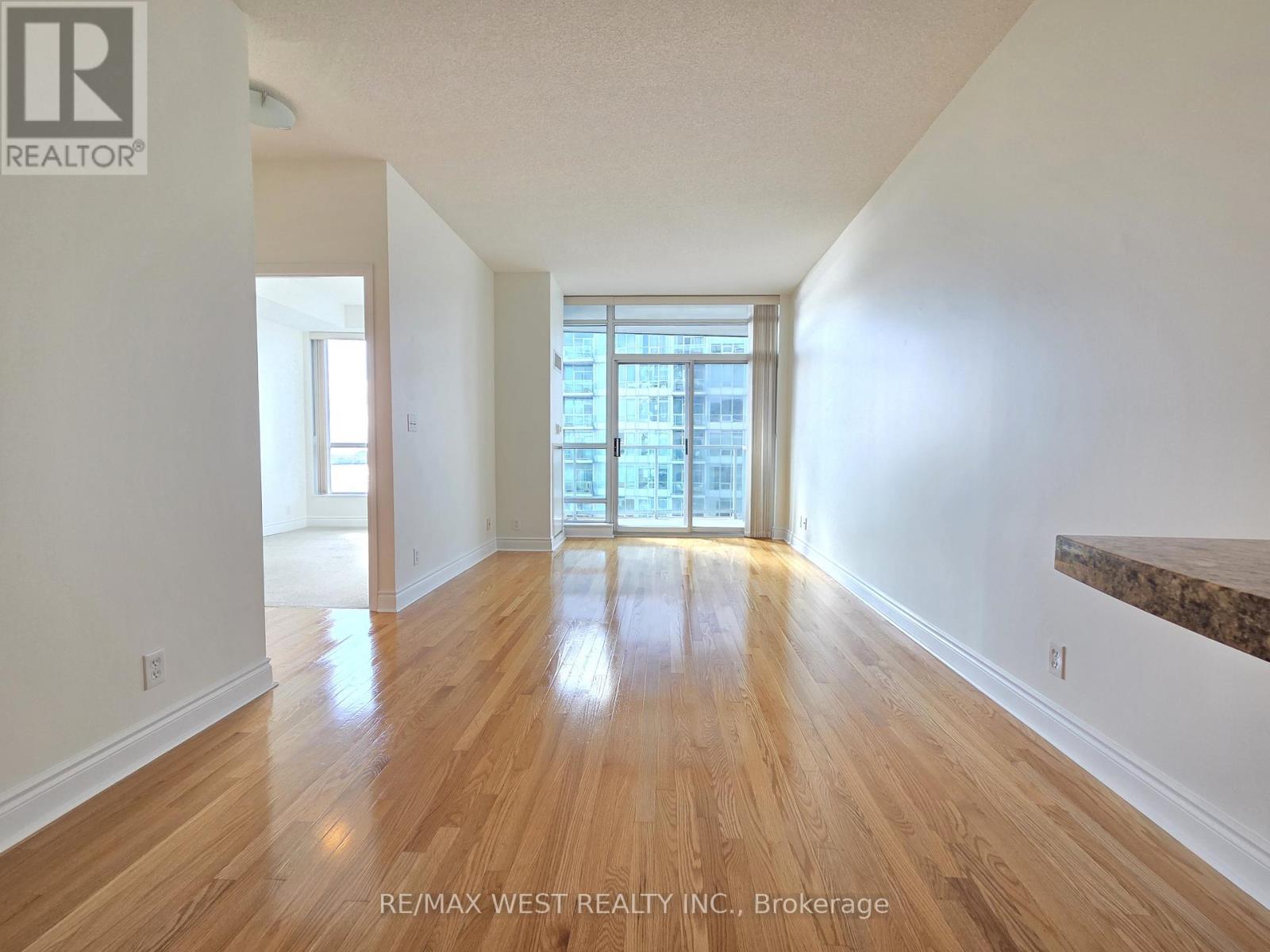 1604 - 1900 Lake Shore Boulevard W, Toronto, Ontario  M6S 1A4 - Photo 10 - W12581916