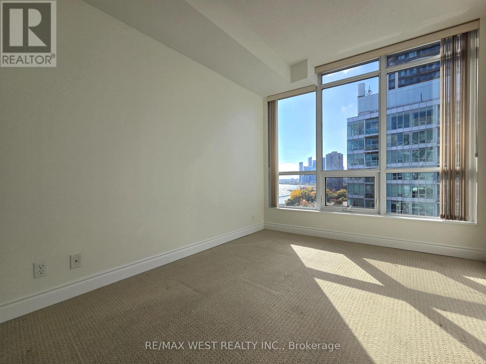 1604 - 1900 Lake Shore Boulevard W, Toronto, Ontario  M6S 1A4 - Photo 18 - W12581916