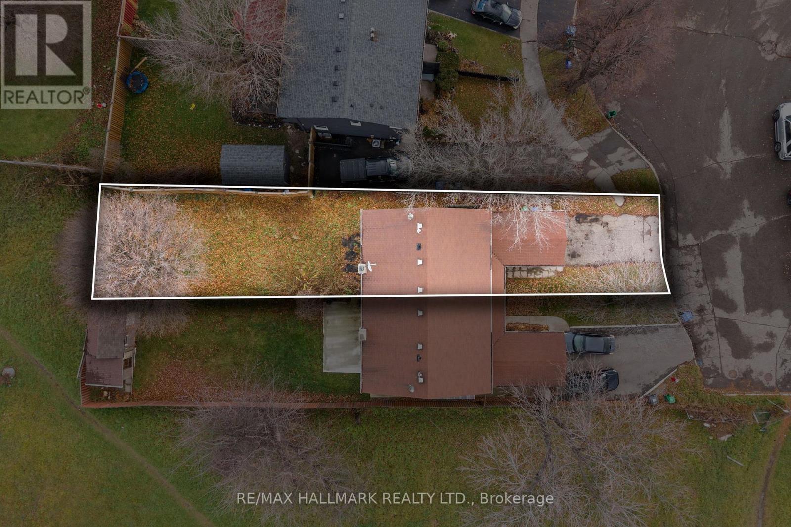 62 Bramhall Circle, Brampton, Ontario  L6V 2G4 - Photo 3 - W12581942