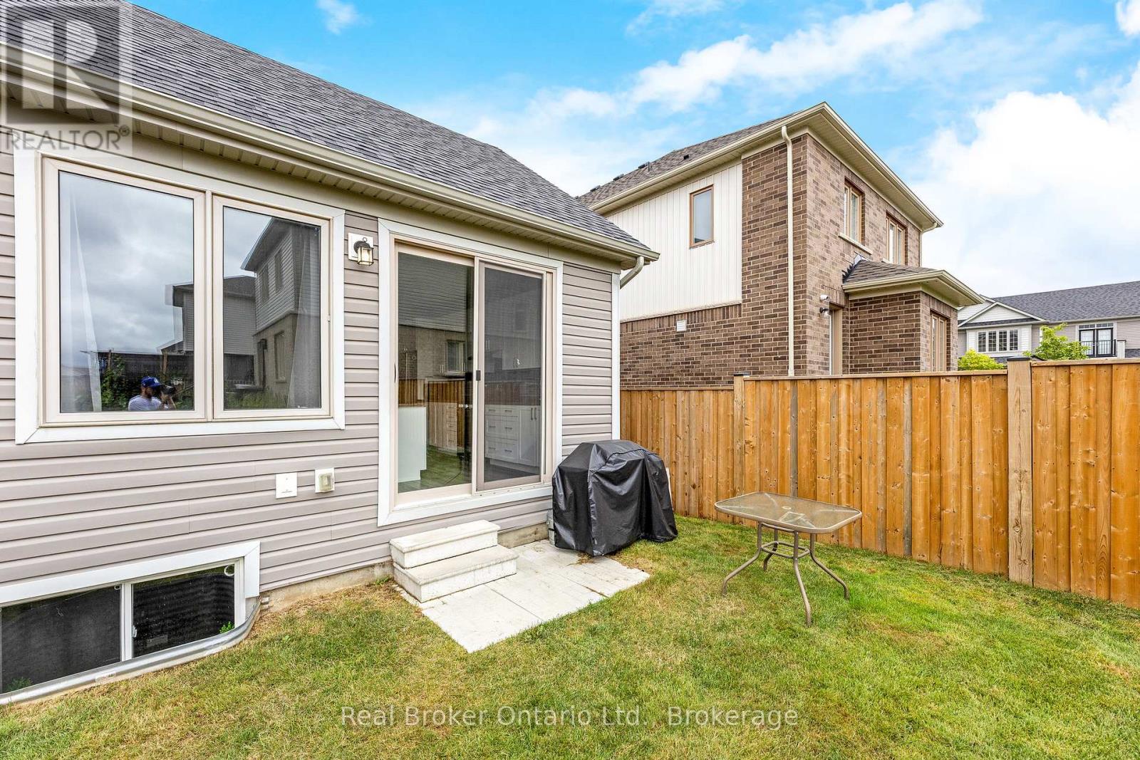 61 Kirvan Street, Centre Wellington (Fergus), Ontario  N1M 0G9 - Photo 42 - X12574166