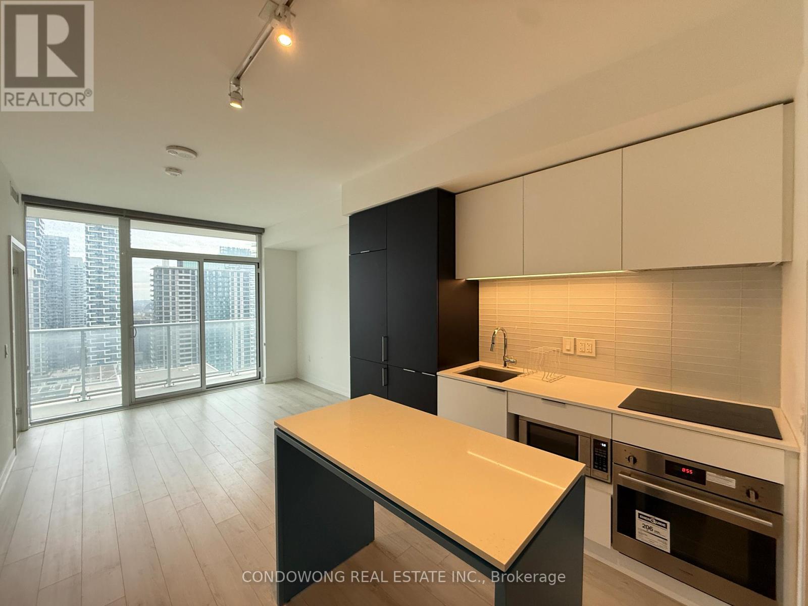 1905 - 33 HELENDALE AVENUE, Toronto, Ontario