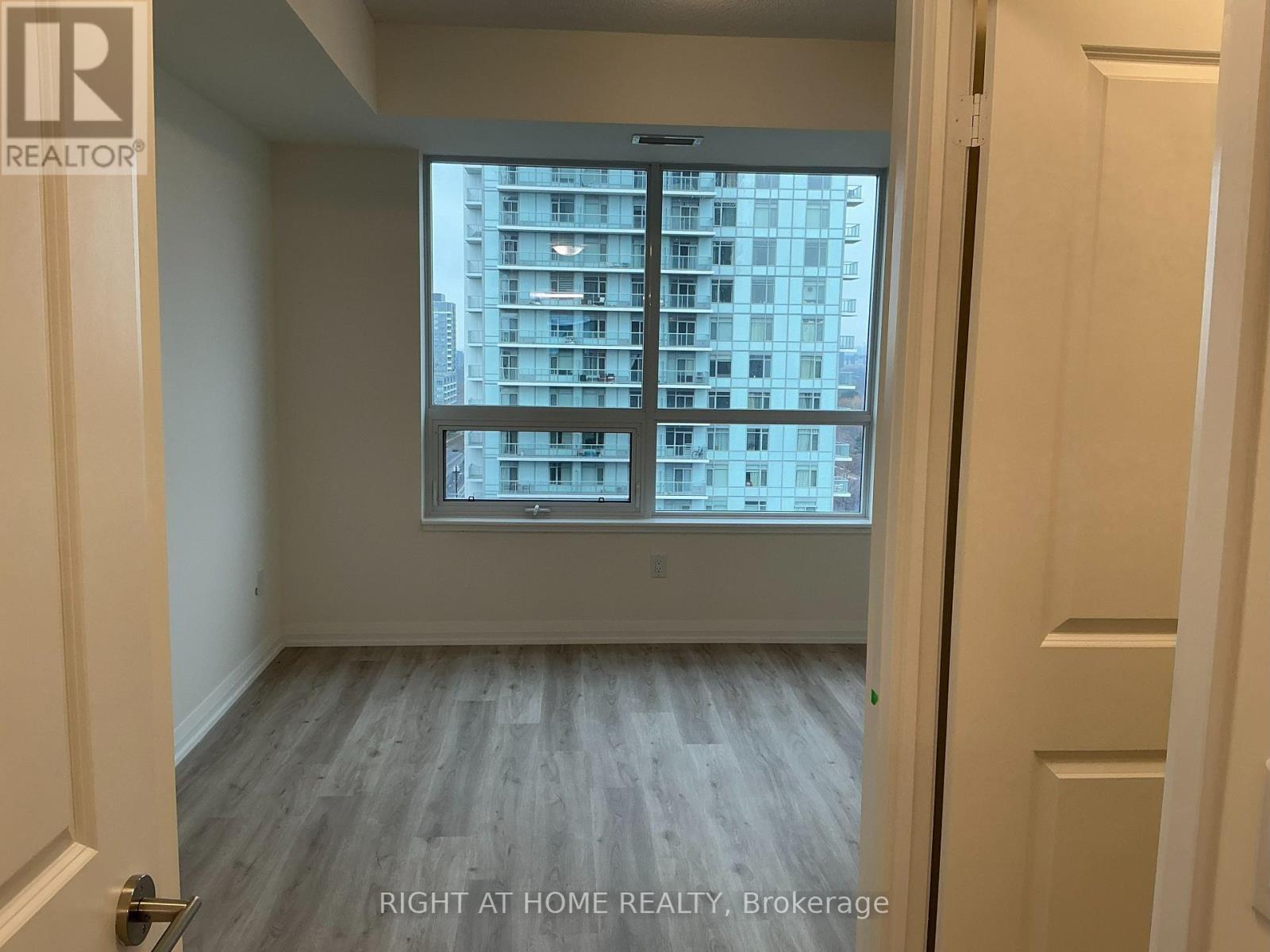 1309 - 3260 Sheppard Avenue E, Toronto, Ontario  M1T 0B5 - Photo 11 - E12580658